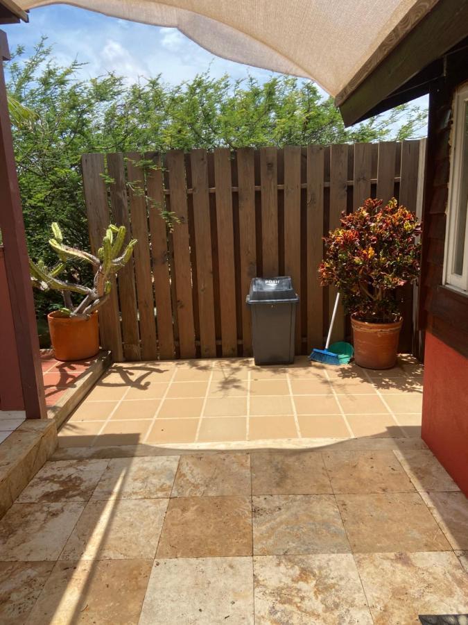 Cozy Studio With Private Spa Oranjestad Eksteriør billede