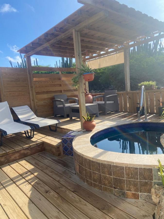 Cozy Studio With Private Spa Oranjestad Eksteriør billede
