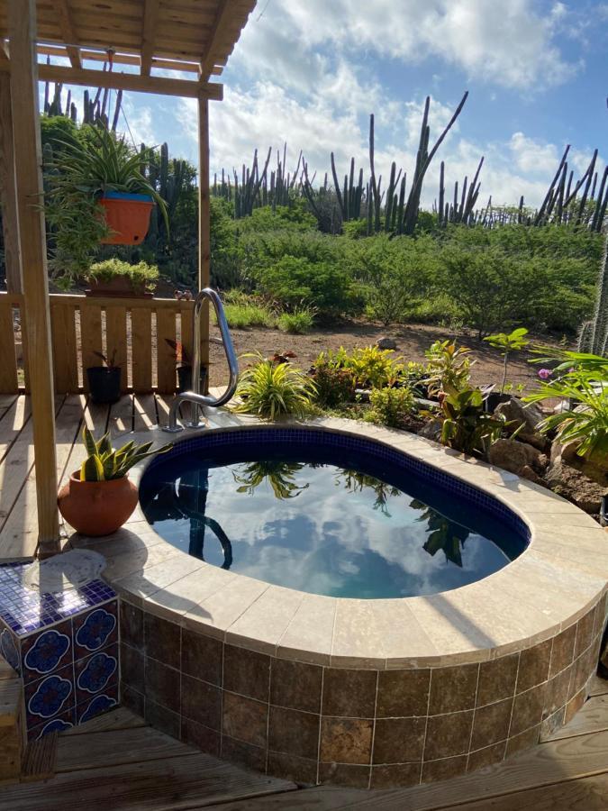 Cozy Studio With Private Spa Oranjestad Eksteriør billede